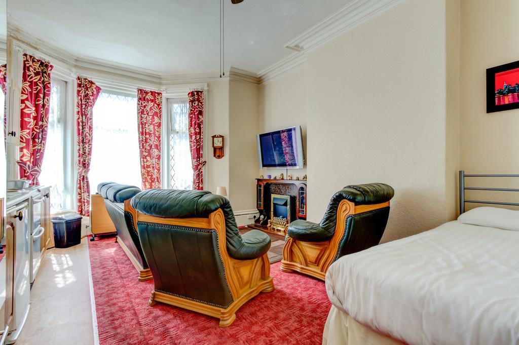 בלקפול Waverley House Apartments מראה חיצוני תמונה