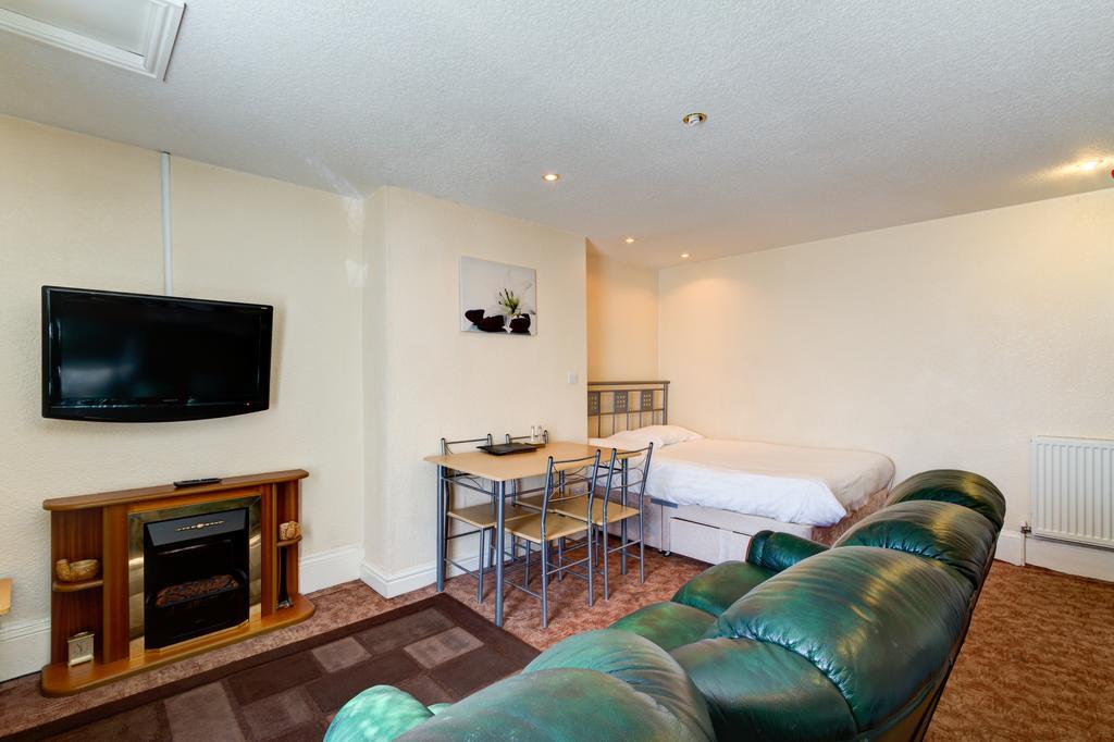בלקפול Waverley House Apartments מראה חיצוני תמונה