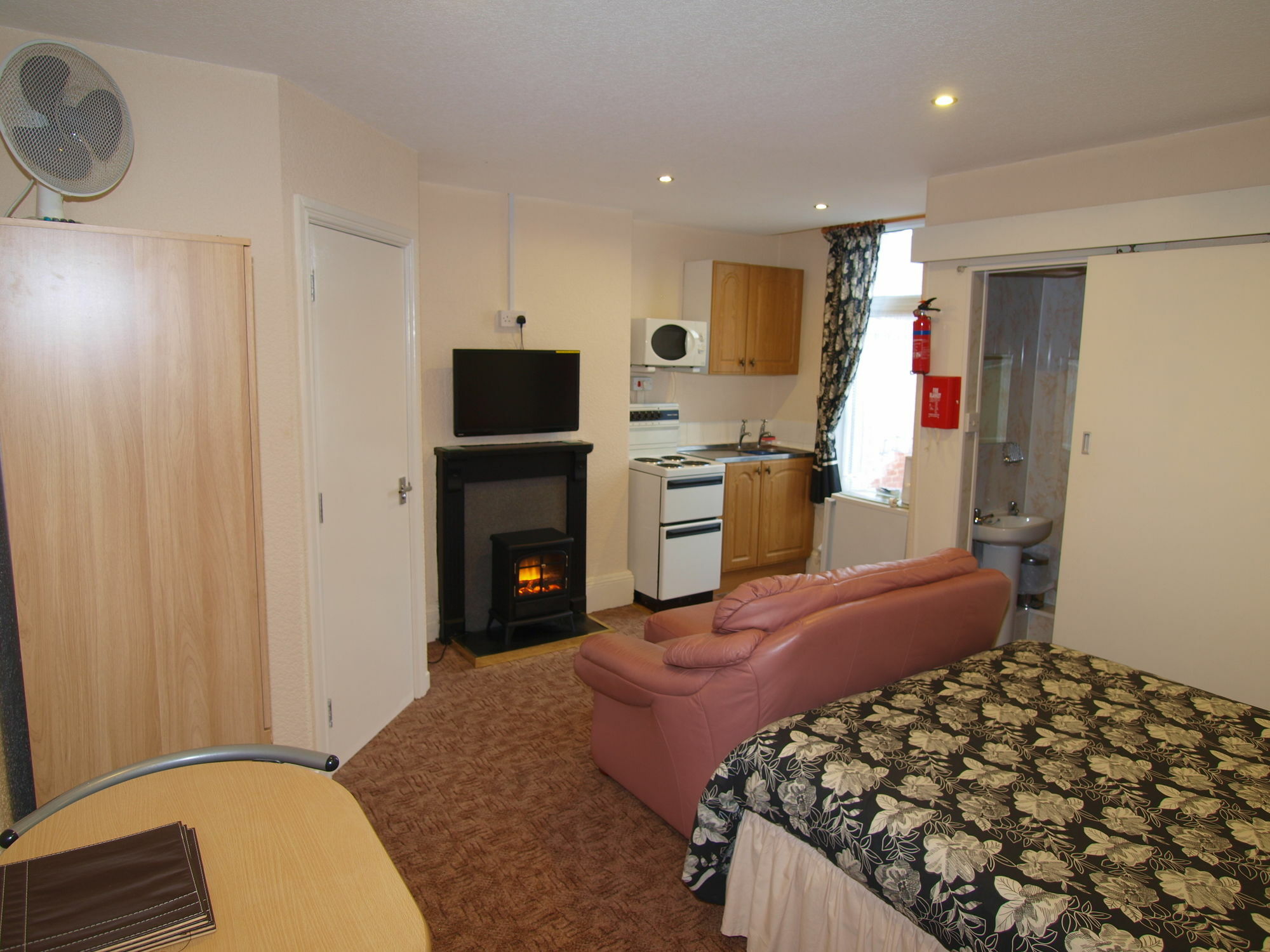 בלקפול Waverley House Apartments מראה חיצוני תמונה